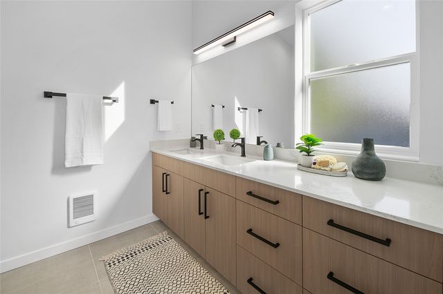 1804 28th Avenue S, Seattle, WA 98144