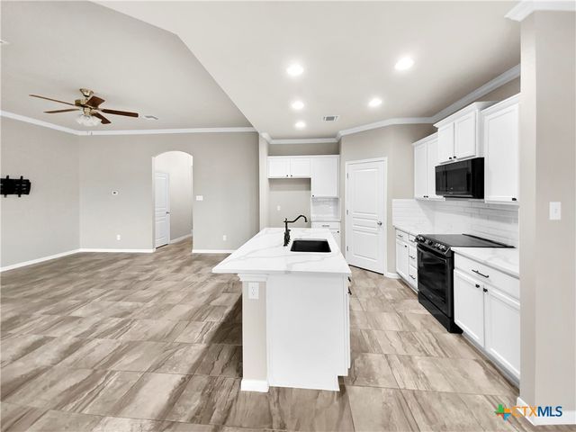 811 Cross Drive, Temple, TX 76502