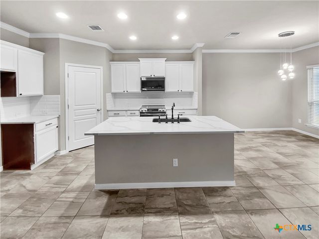 811 Cross Drive, Temple, TX 76502