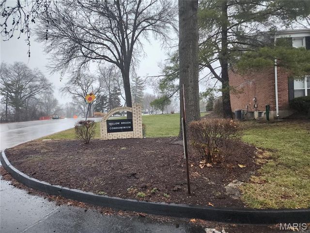 10446 Willowdale Drive, St Louis, MO 63146