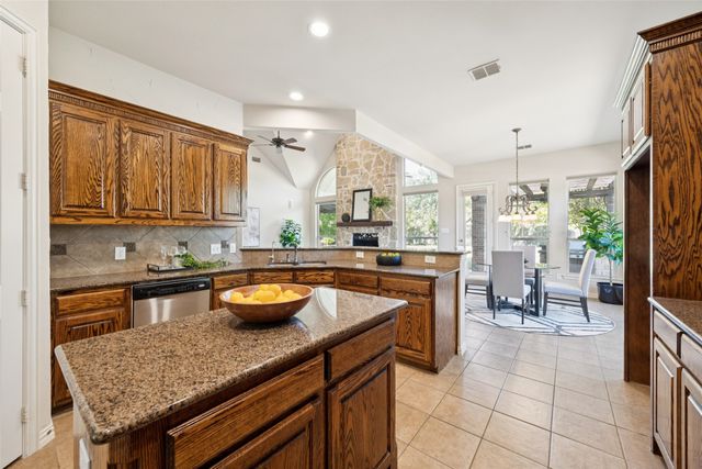 511 Mockingbird Drive, Murphy, TX 75094