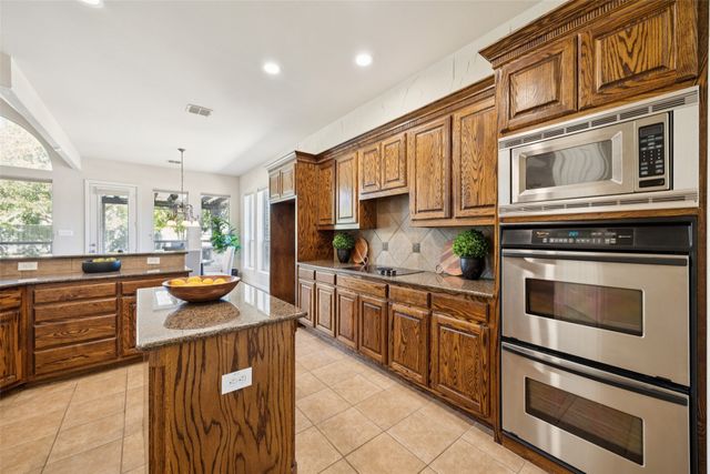 511 Mockingbird Drive, Murphy, TX 75094