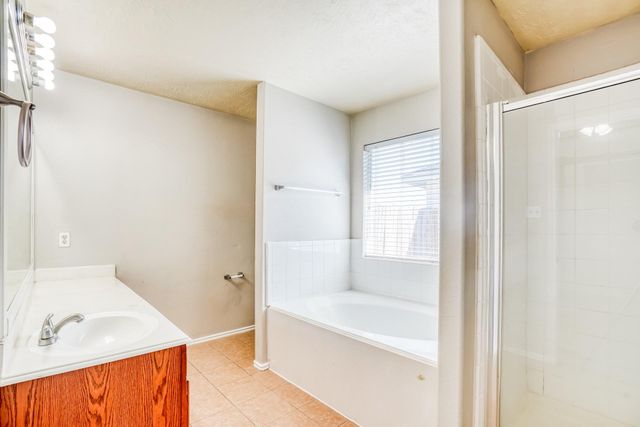 2410 Hawthorne Brook Lane, Fresno, TX 77545