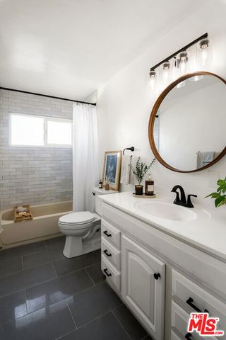 6958 Berquist Avenue, West Hills (los Angeles), CA 91307