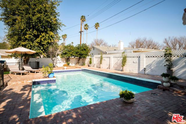 6958 Berquist Avenue, West Hills (los Angeles), CA 91307