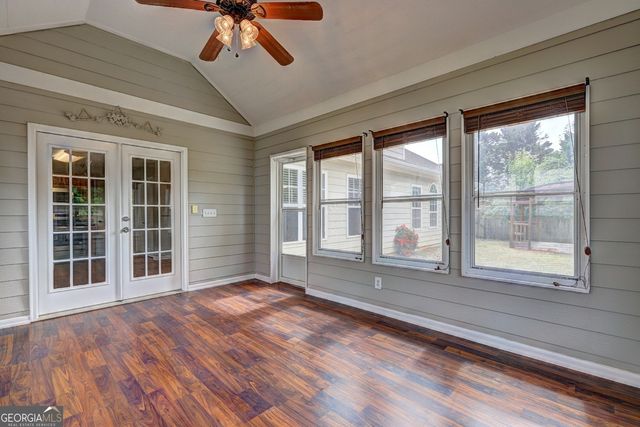 604 Lexington Way, Woodstock, GA 30189