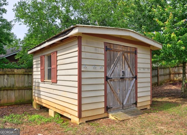 604 Lexington Way, Woodstock, GA 30189