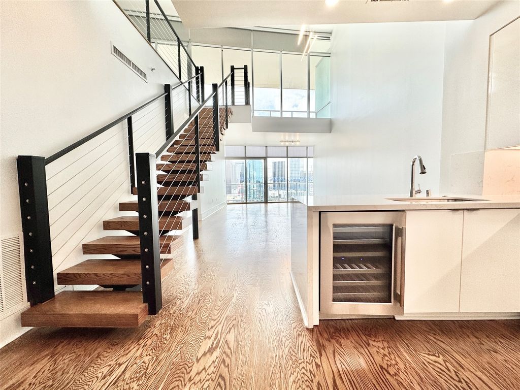 2500 N Houston Street 2806, Dallas, TX 75219