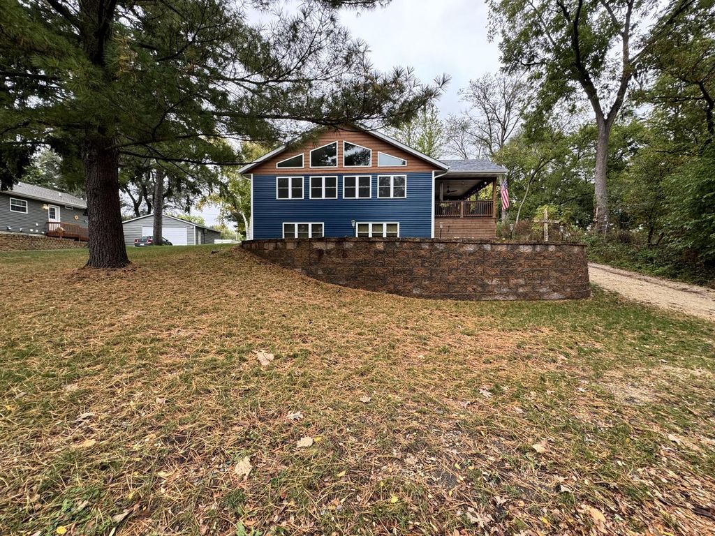 212 Mill ROAD, Palmyra, WI 53156