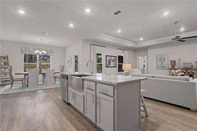 8450 Mary Braxton Drive, Semmes, AL 36575