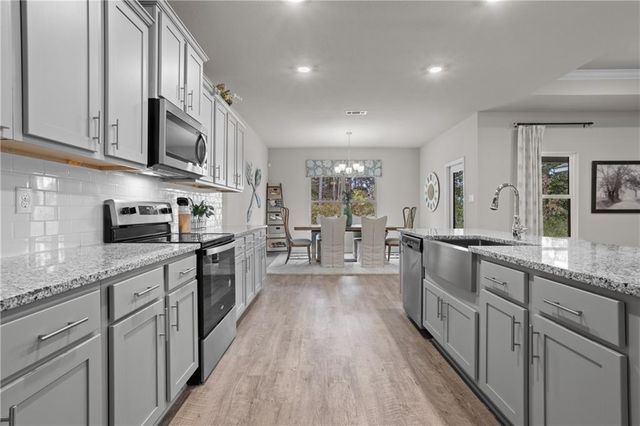 8450 Mary Braxton Drive, Semmes, AL 36575