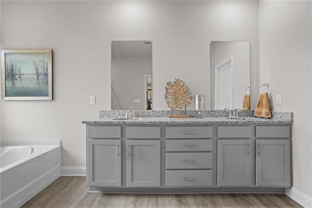 8450 Mary Braxton Drive, Semmes, AL 36575