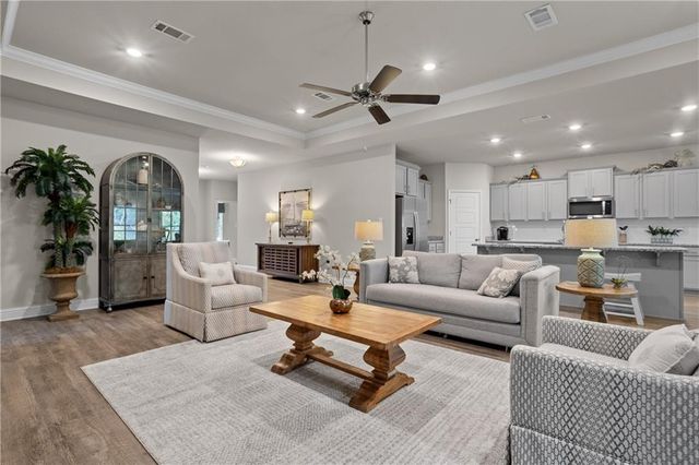 8450 Mary Braxton Drive, Semmes, AL 36575