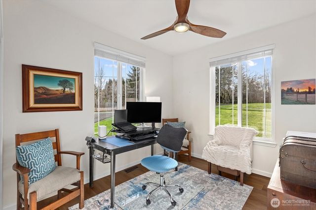 4946 Pleasant Glade Road NE, Olympia, WA 98516