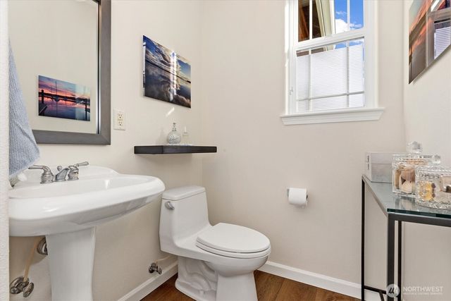 4946 Pleasant Glade Road NE, Olympia, WA 98516