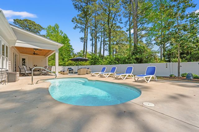 118 Green Lake Dr., Myrtle Beach, SC 29572