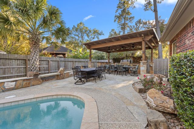 3 Belcarra Place, The Woodlands, TX 77382