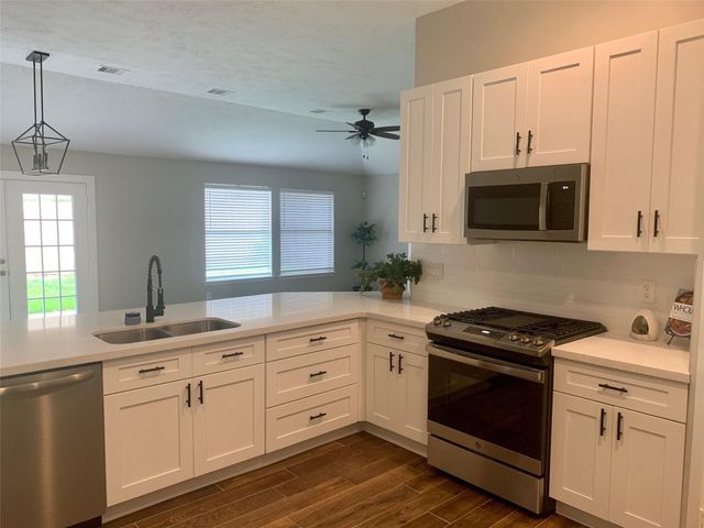 318 Old Spring Lane, Houston, TX 77015
