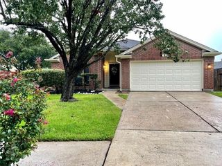 318 Old Spring Lane, Houston, TX 77015