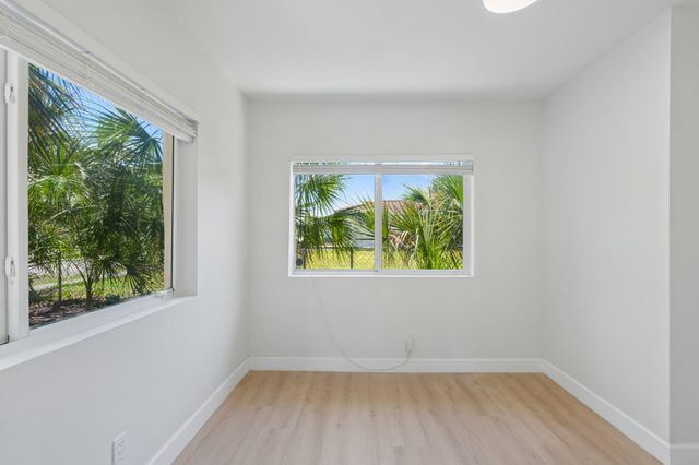 2943 NW 13th Street, Fort Lauderdale, FL 33311