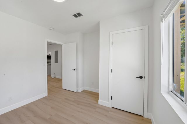 2943 NW 13th Street, Fort Lauderdale, FL 33311