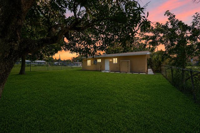2943 NW 13th Street, Fort Lauderdale, FL 33311