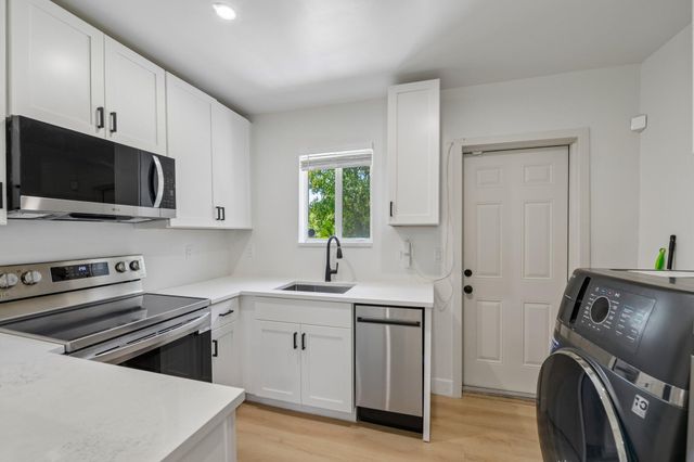 2943 NW 13th Street, Fort Lauderdale, FL 33311