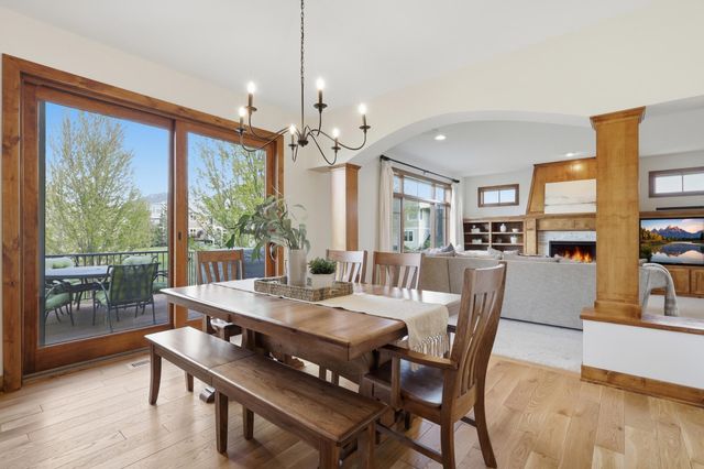 4435 Bluebell Trail S, Medina, MN 55340