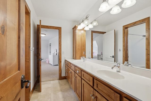 4435 Bluebell Trail S, Medina, MN 55340