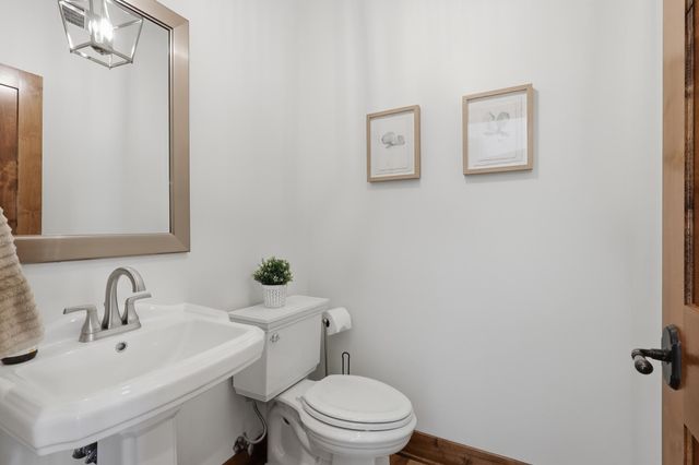 4435 Bluebell Trail S, Medina, MN 55340