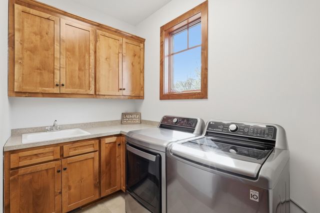 4435 Bluebell Trail S, Medina, MN 55340