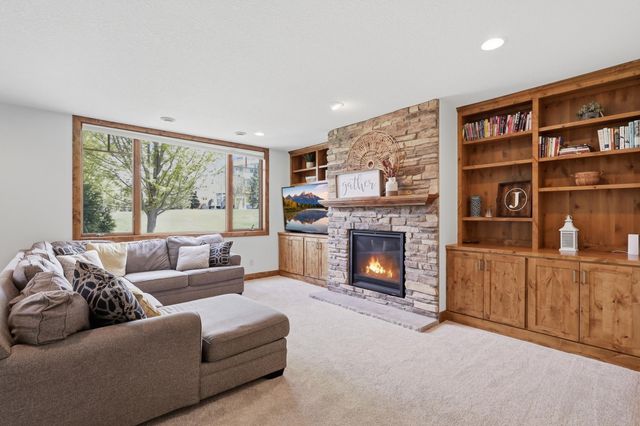 4435 Bluebell Trail S, Medina, MN 55340
