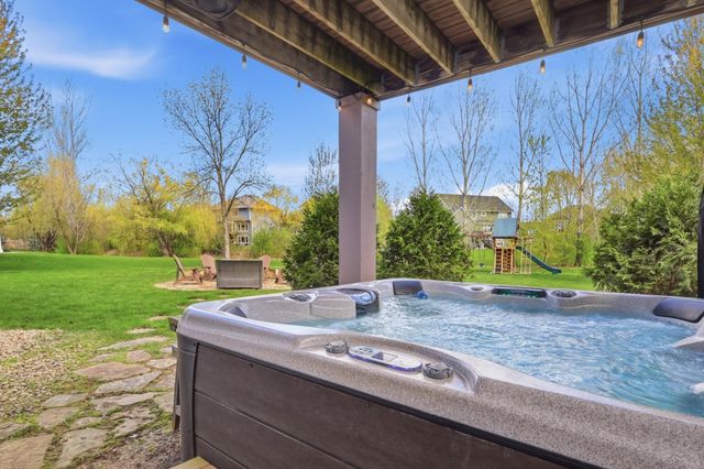 4435 Bluebell Trail S, Medina, MN 55340