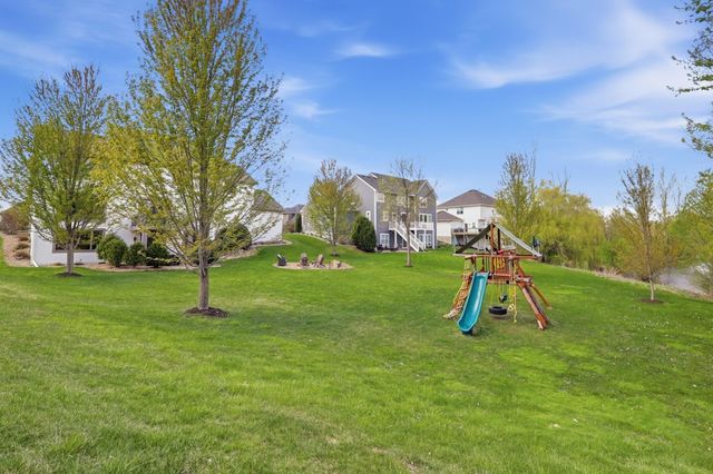 4435 Bluebell Trail S, Medina, MN 55340