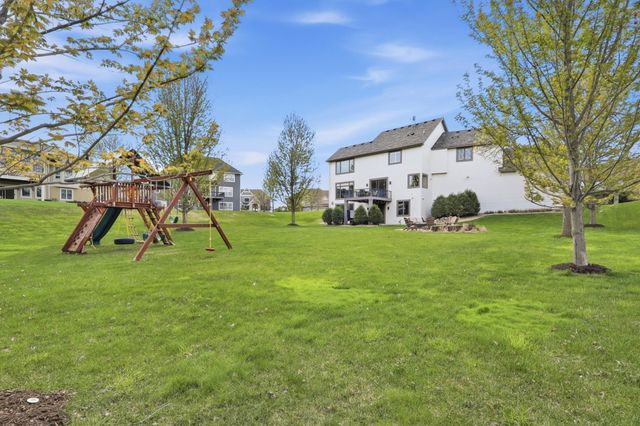 4435 Bluebell Trail S, Medina, MN 55340