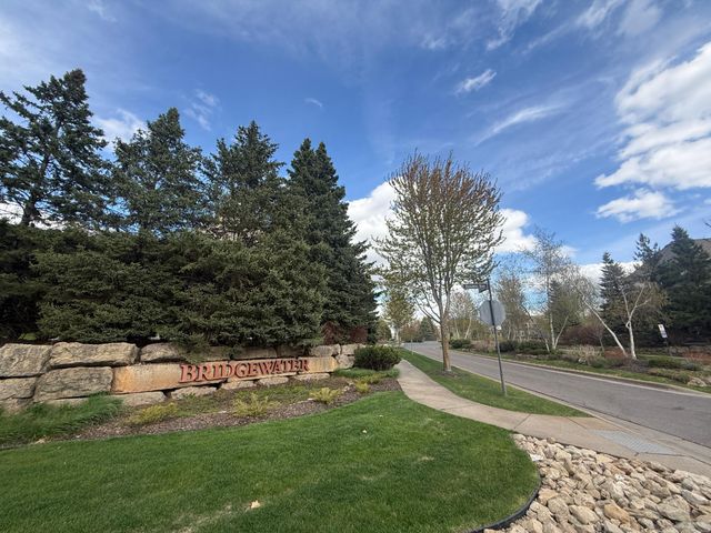 4435 Bluebell Trail S, Medina, MN 55340