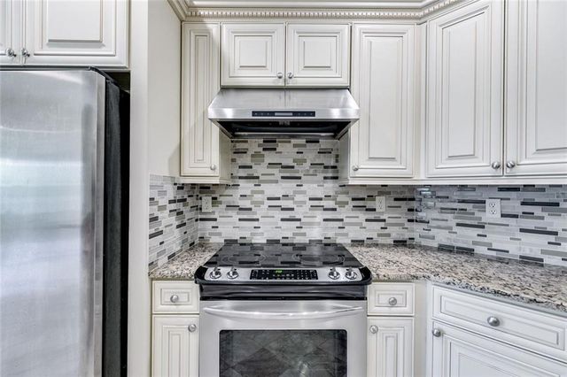 110 Pond View Point, Lagrange, GA 30240