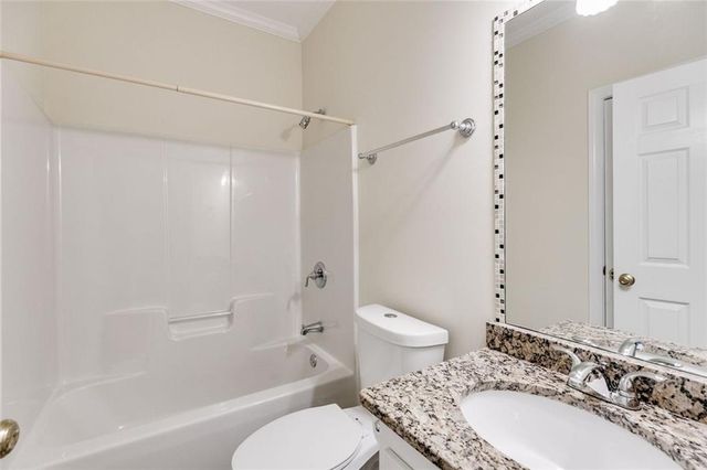 110 Pond View Point, Lagrange, GA 30240