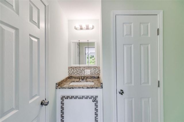 110 Pond View Point, Lagrange, GA 30240