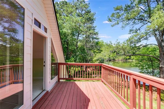 110 Pond View Point, Lagrange, GA 30240