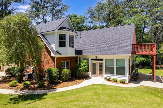 110 Pond View Point, Lagrange, GA 30240