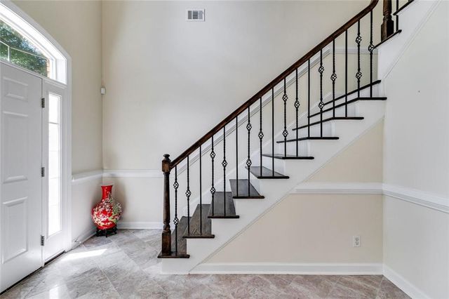 110 Pond View Point, Lagrange, GA 30240