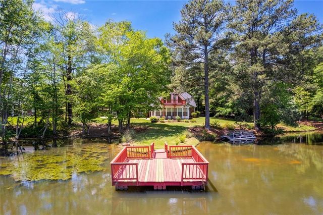 110 Pond View Point, Lagrange, GA 30240