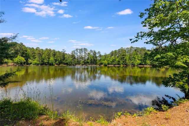 110 Pond View Point, Lagrange, GA 30240