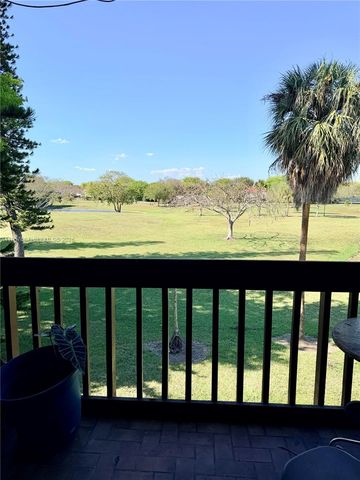 281 W Park Dr 8-14, Miami, FL 33172