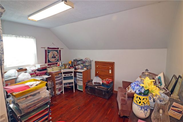 437 Cedar St, Jeannette, PA 15644