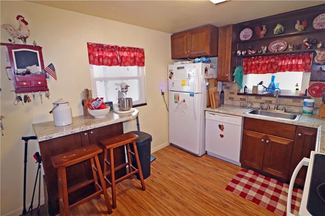 437 Cedar St, Jeannette, PA 15644