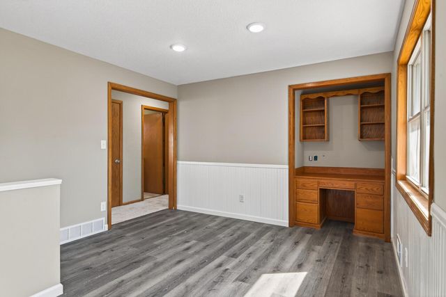 1923 Vale Avenue NW, Elk River, MN 55330