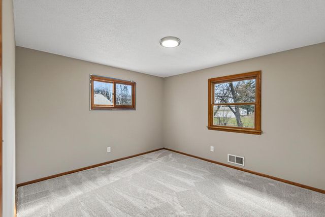 1923 Vale Avenue NW, Elk River, MN 55330