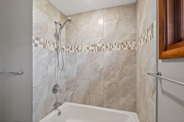 1923 Vale Avenue NW, Elk River, MN 55330